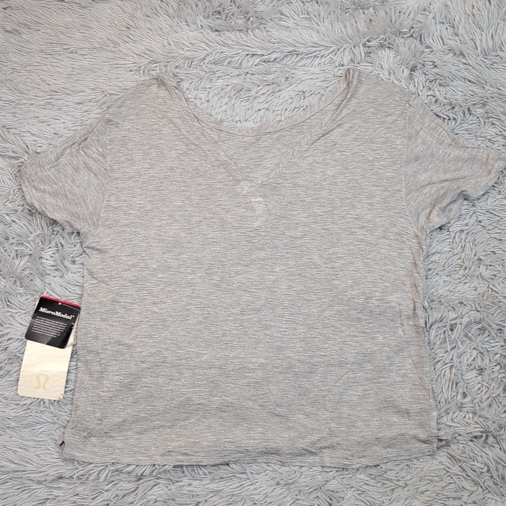 Lululemon Shirt Womens L Gray Girlfriend Tee Athletic Stretch Active Wear New